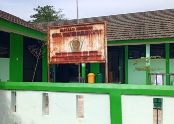 Dugaan Rangkap Jabatan Dan Penerima Gaji Doble dI MI Nurul Hidayah Burung Cayut, “Kasi PAIS” Akan Turun Tangan..