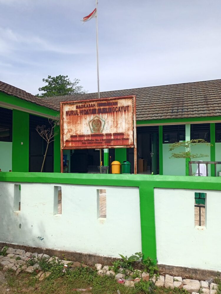 Dugaan Rangkap Jabatan Dan Penerima Gaji Doble dI MI Nurul Hidayah Burung Cayut, “Kasi PAIS” Akan Turun Tangan..