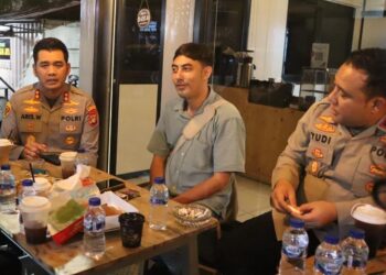 Ngobrol Santai dan Ngopi Bareng, Kapolres Pelabuhan Tanjung Priok Bersama Jurnalis