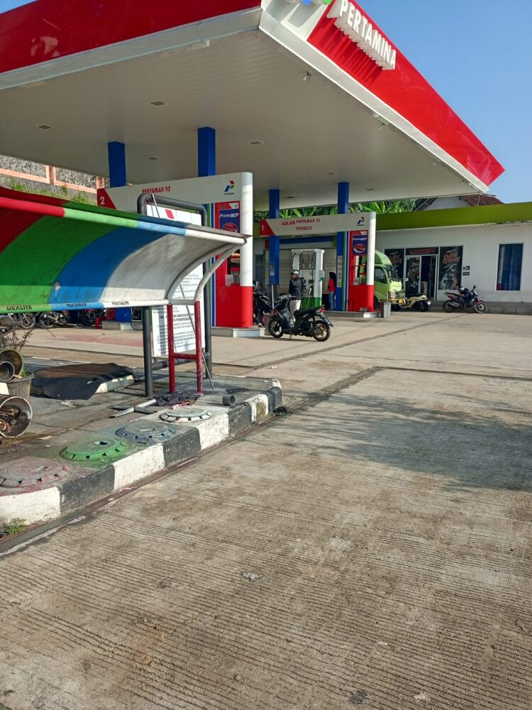 Penjual Bahan Bakar Minyak (BBM) Jenis Pertalite Diduga Mengeluarkan Pernyataan Bernada Ancaman Terhadap Pihak Awak Media
