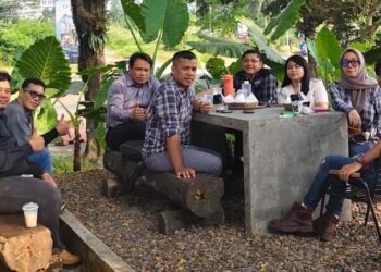 Team ARA LAW FIRM Diskusi santai bersama Calon Klien di Kopi Nako Sentul Bogor
